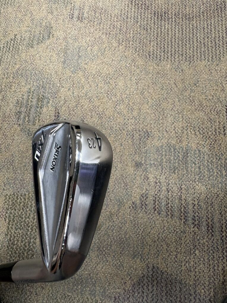 Srixon ZXiU 4 Iron Golf