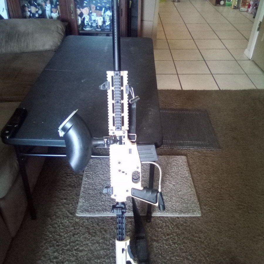 Planet Eclipse Emek MG100 Paintball Marker Tan/Black, with stock and barrel