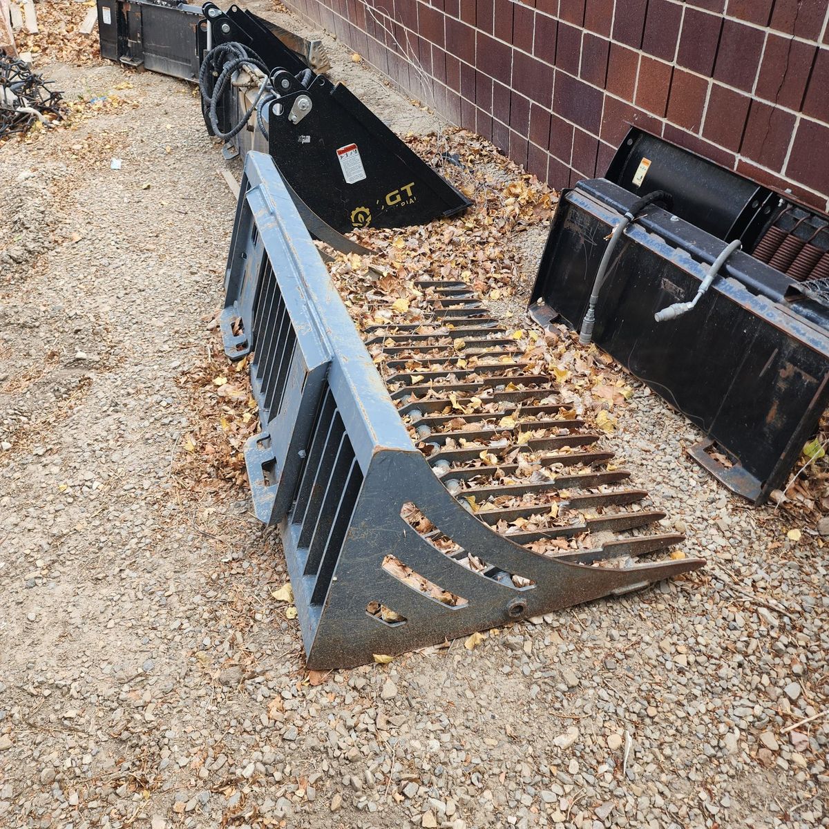 Main image 7