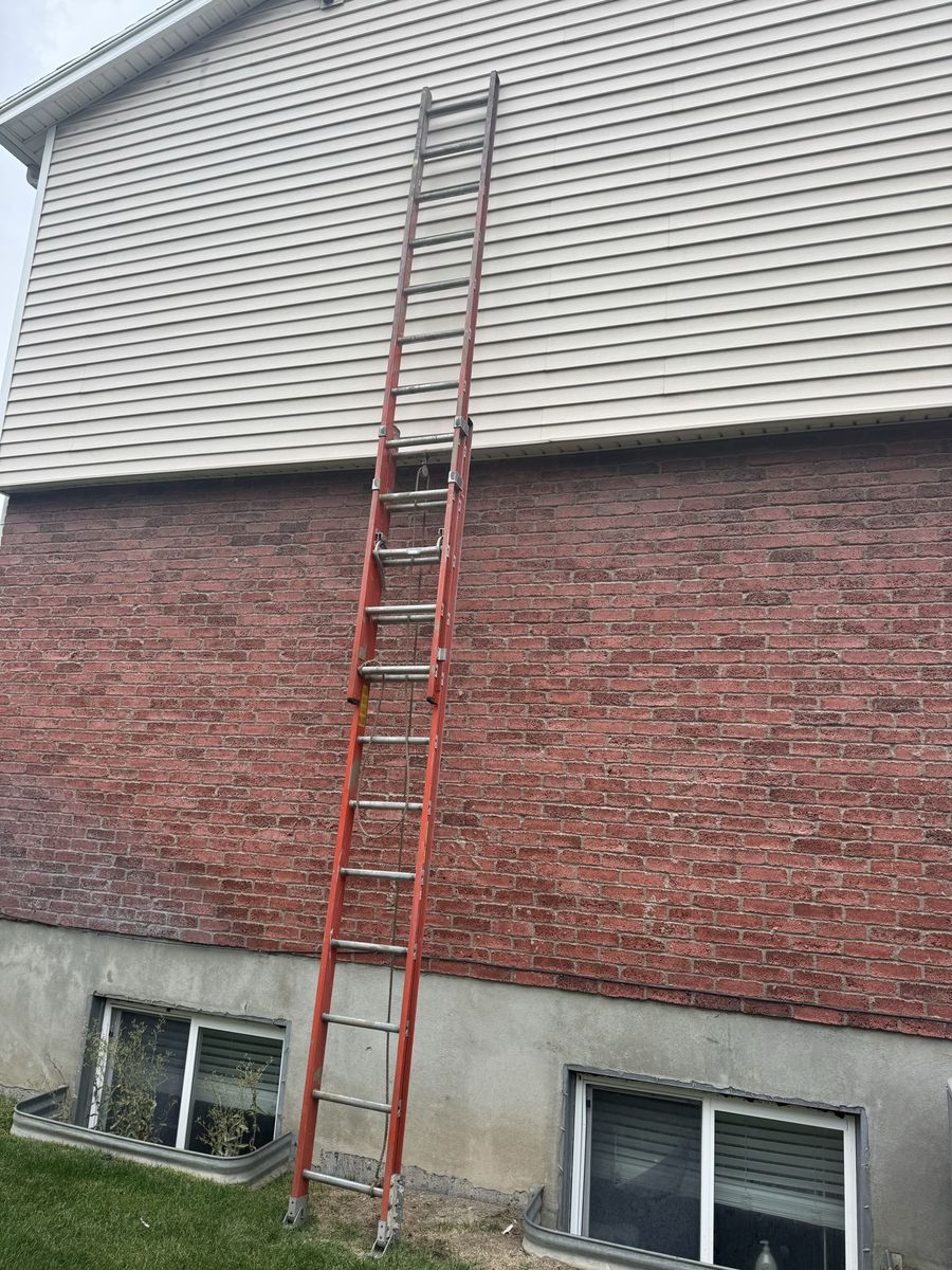 Keller 5124 24-Foot Extension Ladder - Orange Line Commercial Grade Construction Ladder