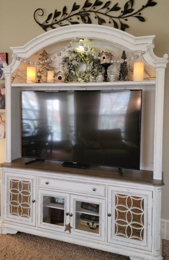 Magnolia Manor Entertainment Center