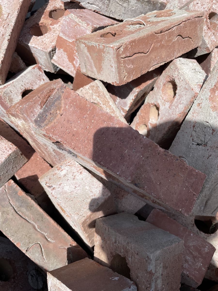 Red bricks 2/4x8