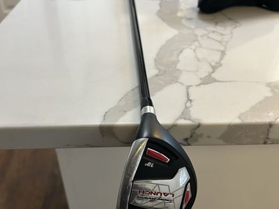 Tommy Armour 3 hybrid