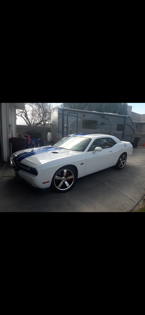 2011 DODGE CHALLENGER SRT8 392