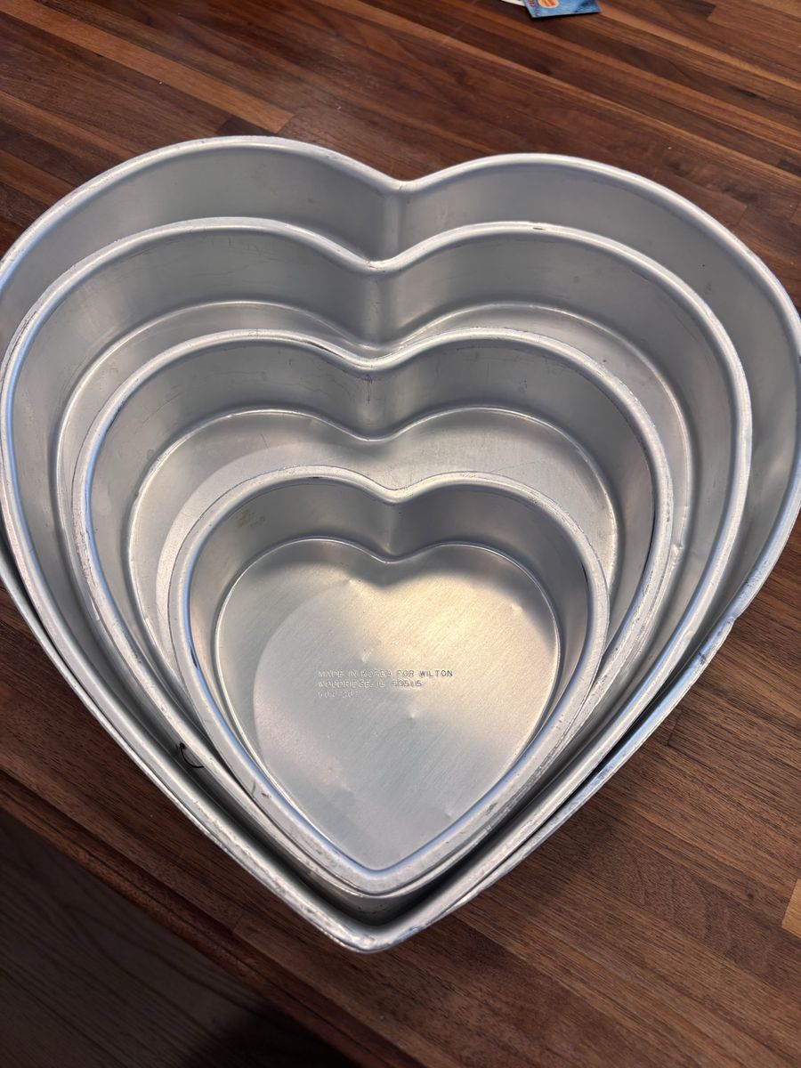 Heart Cake Pan Set Perfect For A Wedding Cake! 