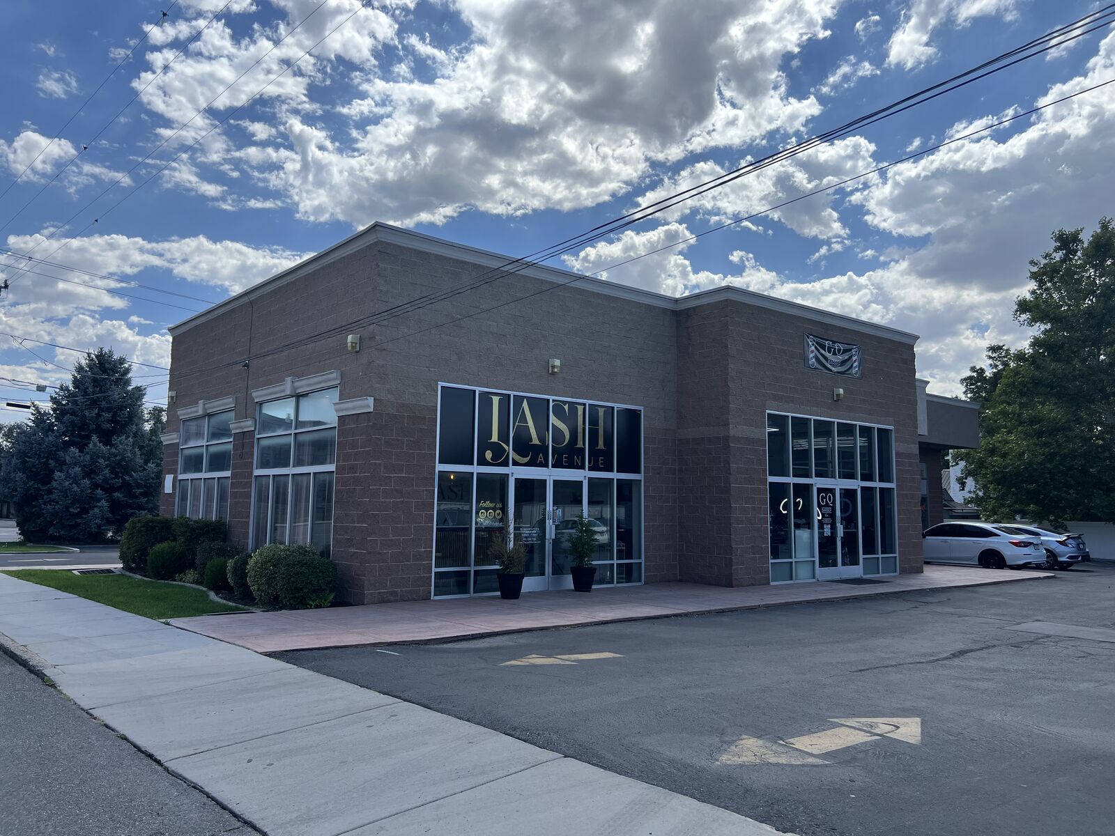 Fort Union End Cap Retail for Lease - Great Space for Nail or Hair Salon - Free Rent Available!