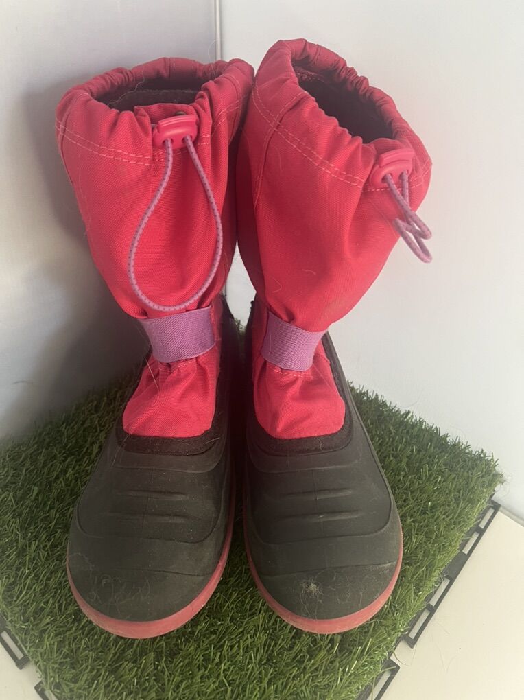 Women girls Snow Boots Size 6 Kamik