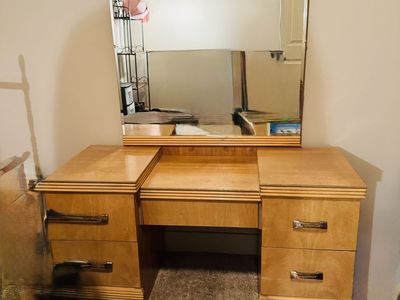 Vanity Dresser With Mirror