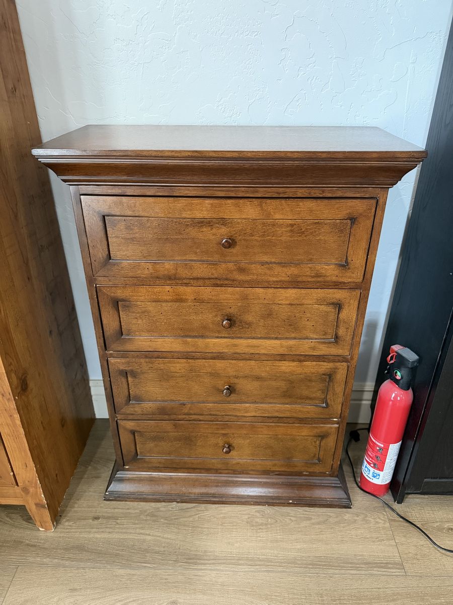 Wooden 4-Drawer Dresser Chest in Medium Brown Finish