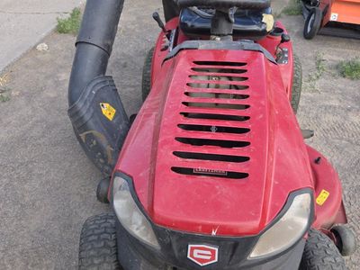 CRAFTSMAN RIDING LAWN MOWER