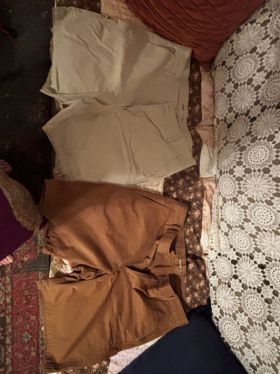 Old Navy Men's Chino Shorts Bundle Size 38 Tan Brown Loose Fit Lot of 2