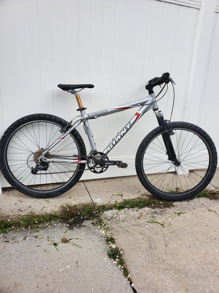 Giant Boulder SE Medium 17", upgrades