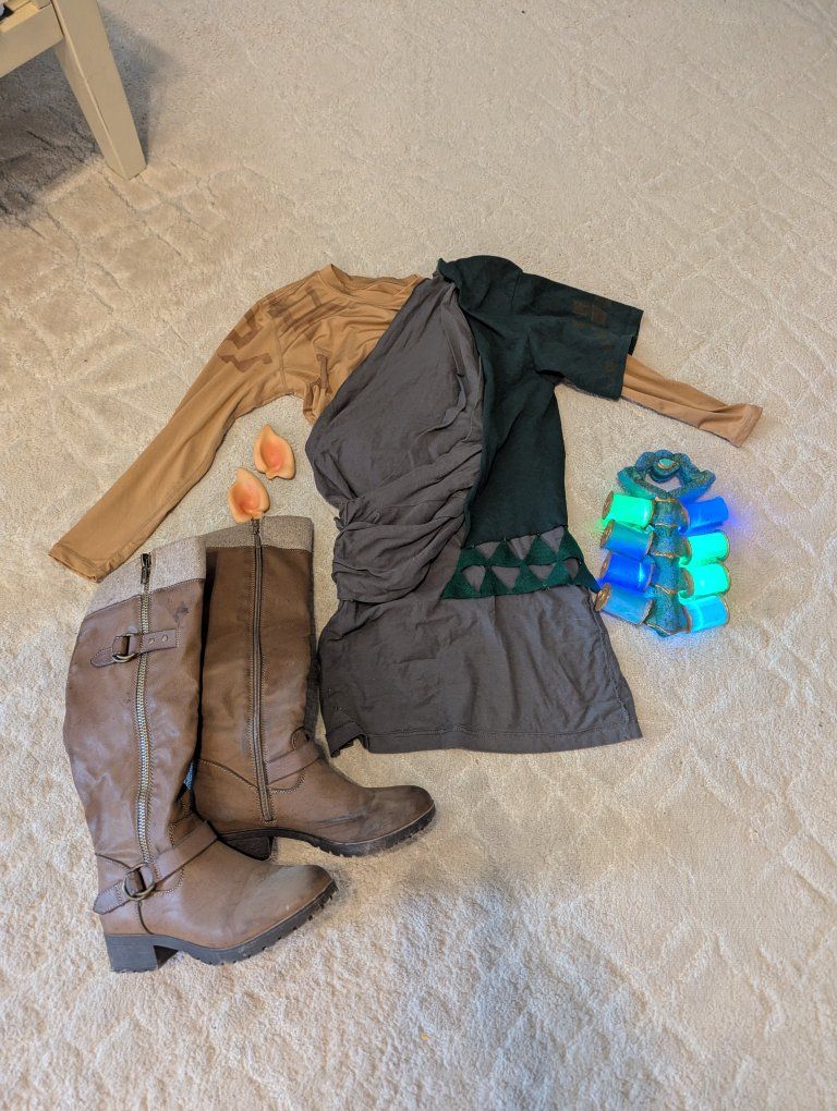 Youth Zelda Tears of the Kingdom Link Costume Set with Light-Up Prop