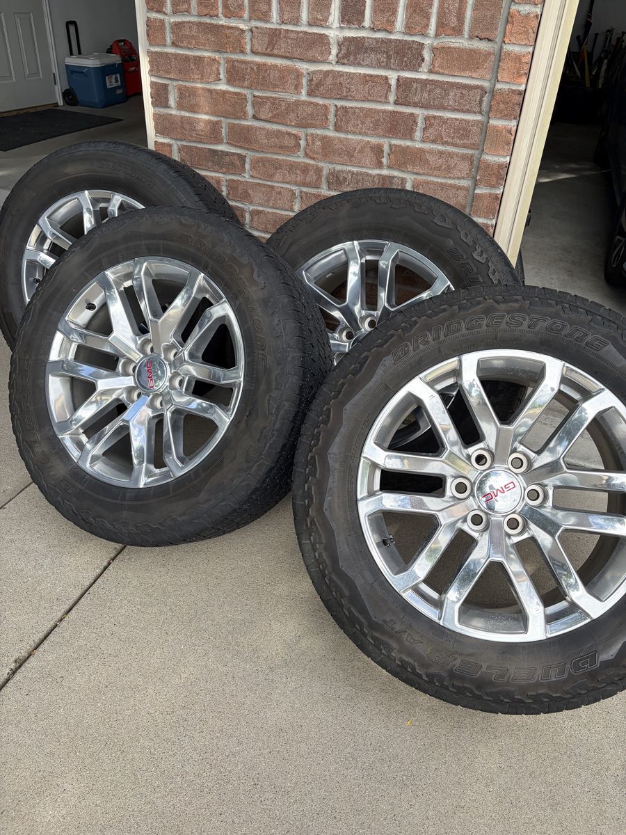 2021 GMC Sierra SLT Wheels and Tires OEM