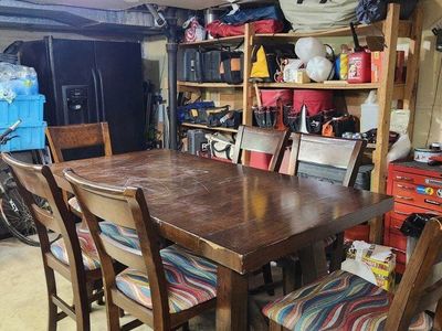 Dining Table and 6 Chairs