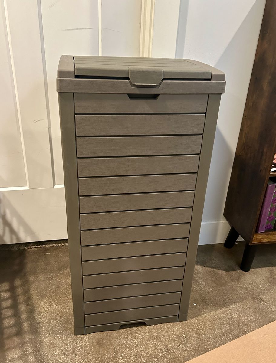 New Outdoor Deck Trash Can with Lid Taupe