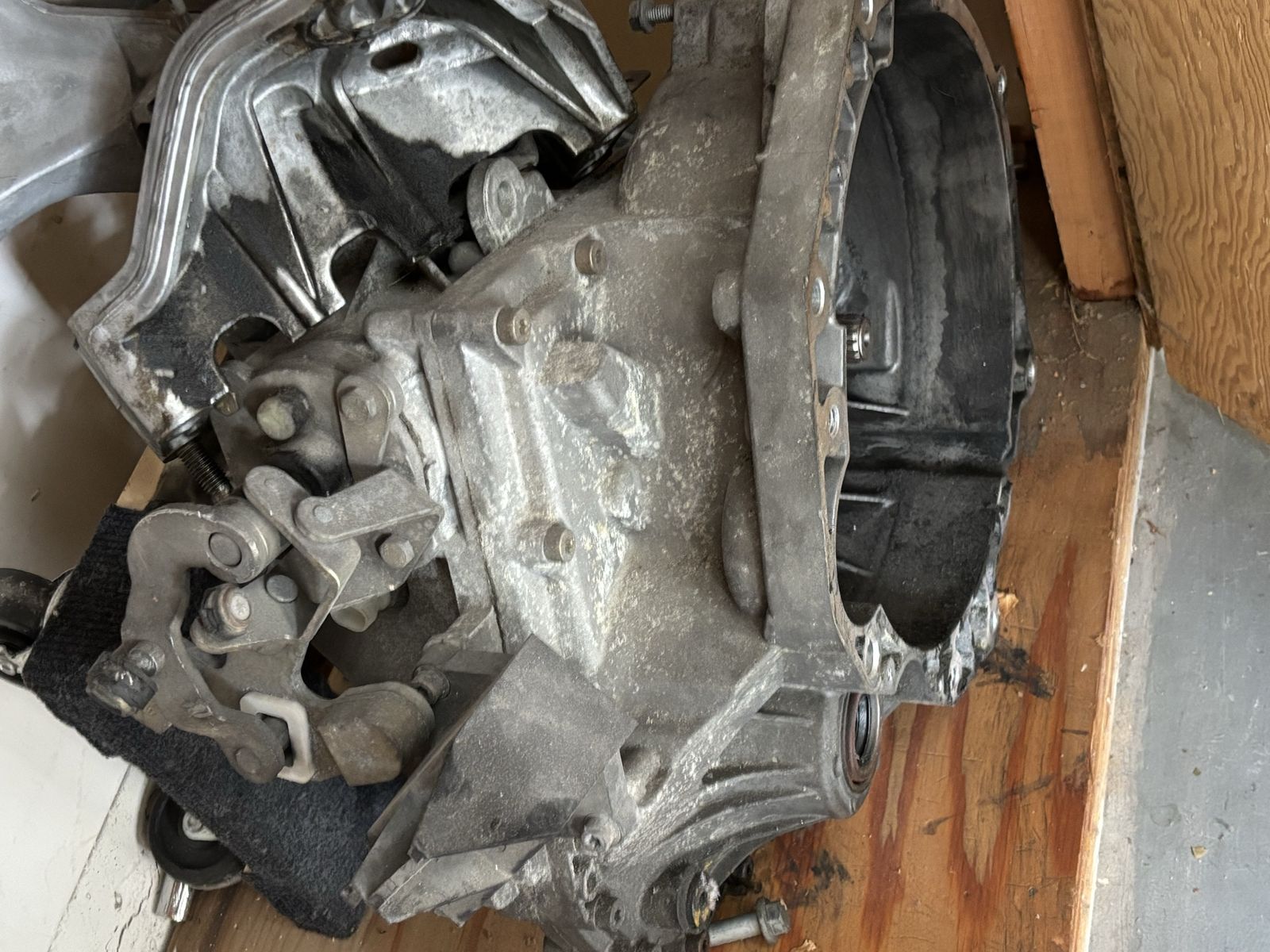 Main image 6