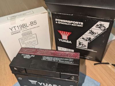 BRAND NEW YUASA AGM YT19BL-BS with separate bottle of acid included