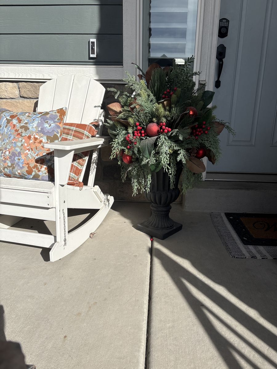 Beautiful 4ft Tall Christmas Boquet