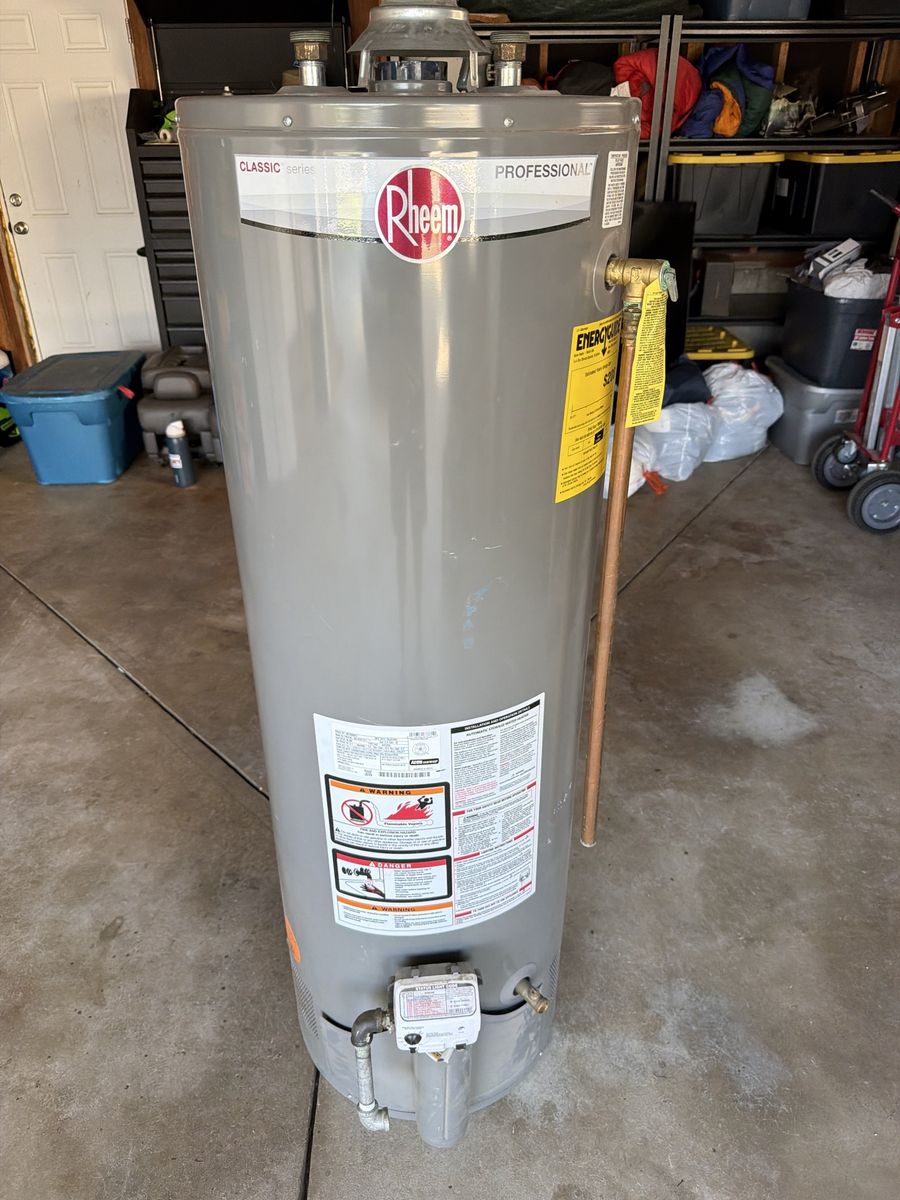Rheem Classic Series Professional 40-Gallon Natural Gas Water Heater