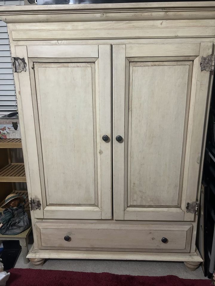 Main image 3