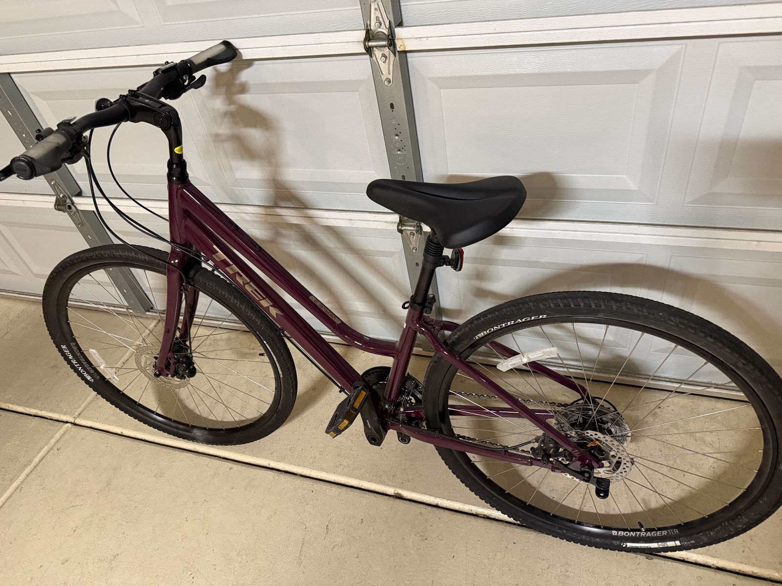 Trek Verve 3 Disc Step-Thru — Like New, Ridden ~5 Times