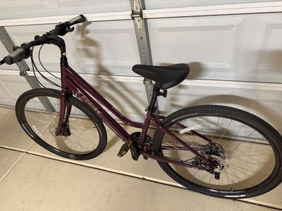 Trek Verve 3 Disc Step-Thru — Like New, Ridden ~5 Times