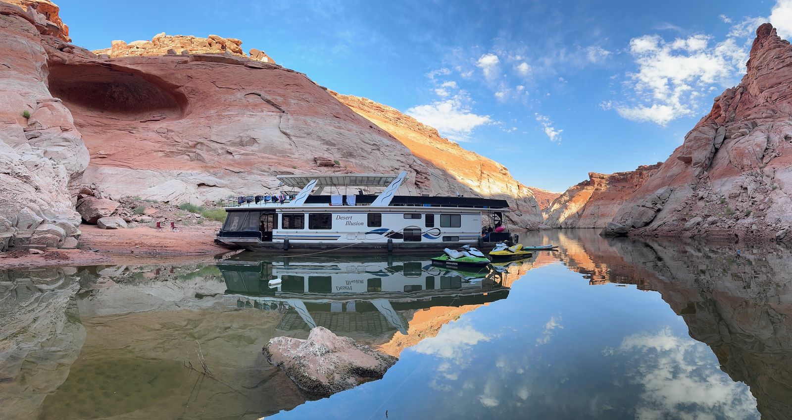 Desert Illusion Houseboat Shares for Sale - Bullfrog Marina Slip L-36