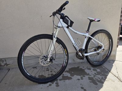 Womens Raleigh Mountain Bike