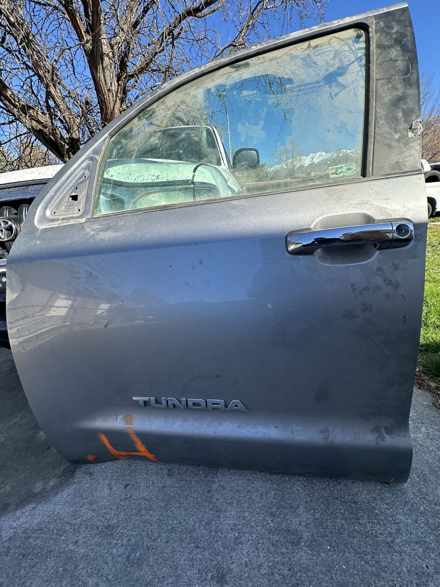 2008 Toyota Tundra DoorS