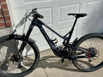 Intense 279 Pro Build SiZe Medium