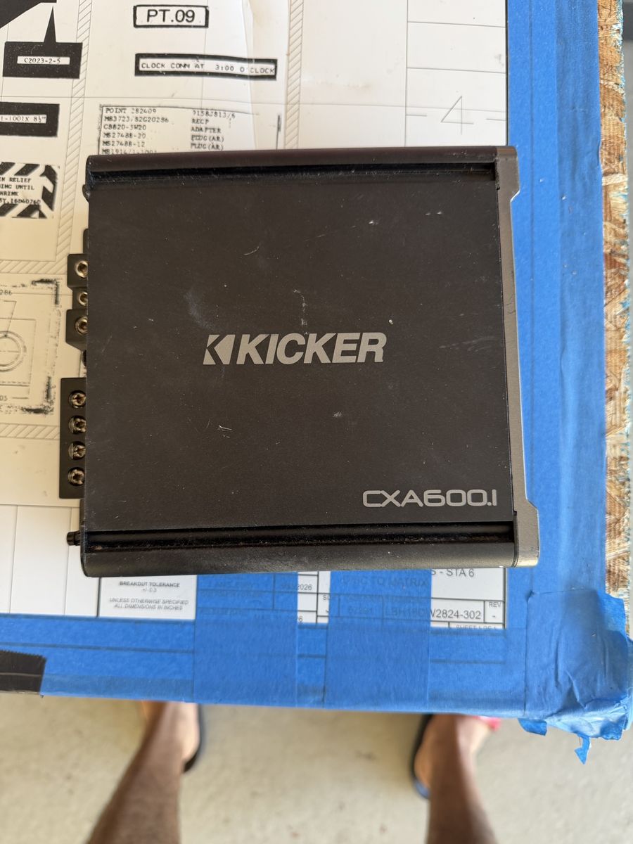 Kicker CXA600.1 Class D Mono 600W RMS Car Audio Amplifier - Used, Excellent Condition