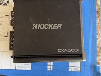 Kicker CXA600.1 Class D Mono 600W RMS Car Audio Amplifier - Used, Excellent Condition