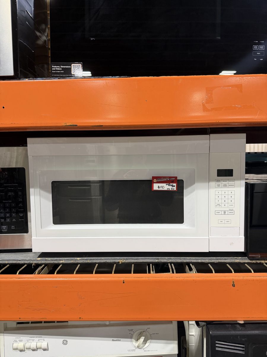 GOOD CONDITION WHIRLPOOL OVER THE RANGE MICROWAVE