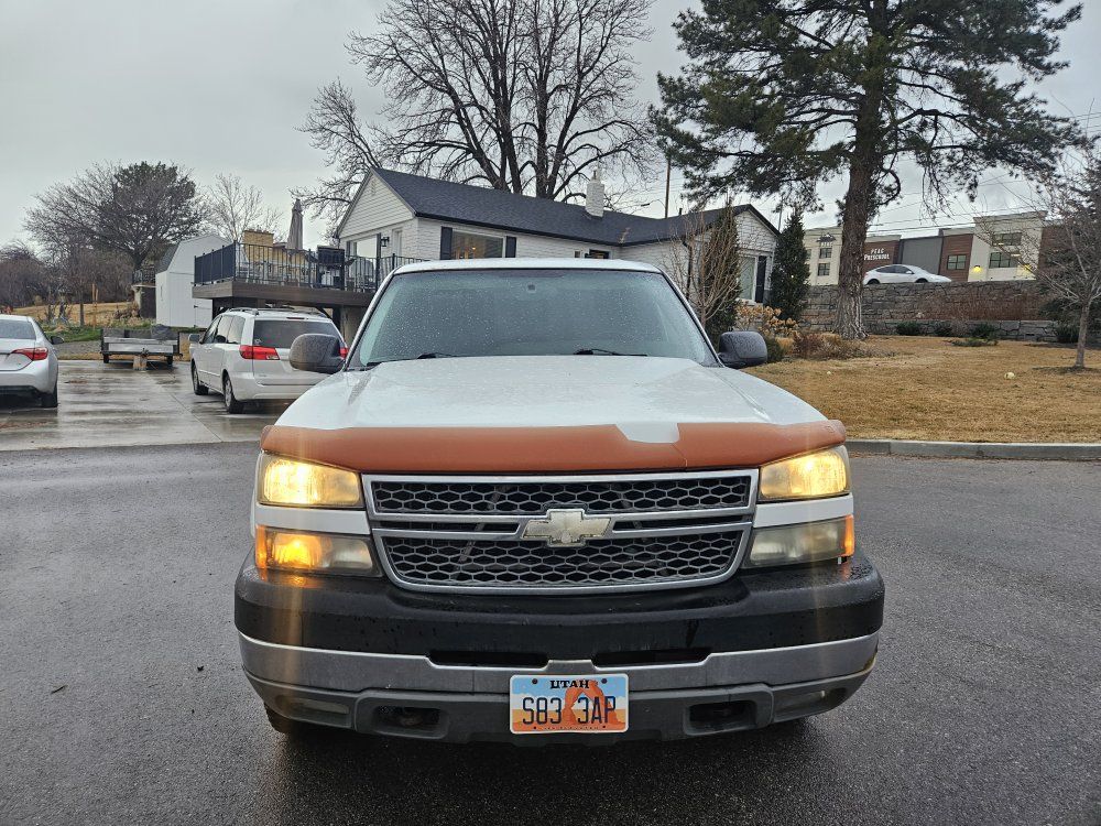 2005 Chevrolet Silverado 2500HD LS