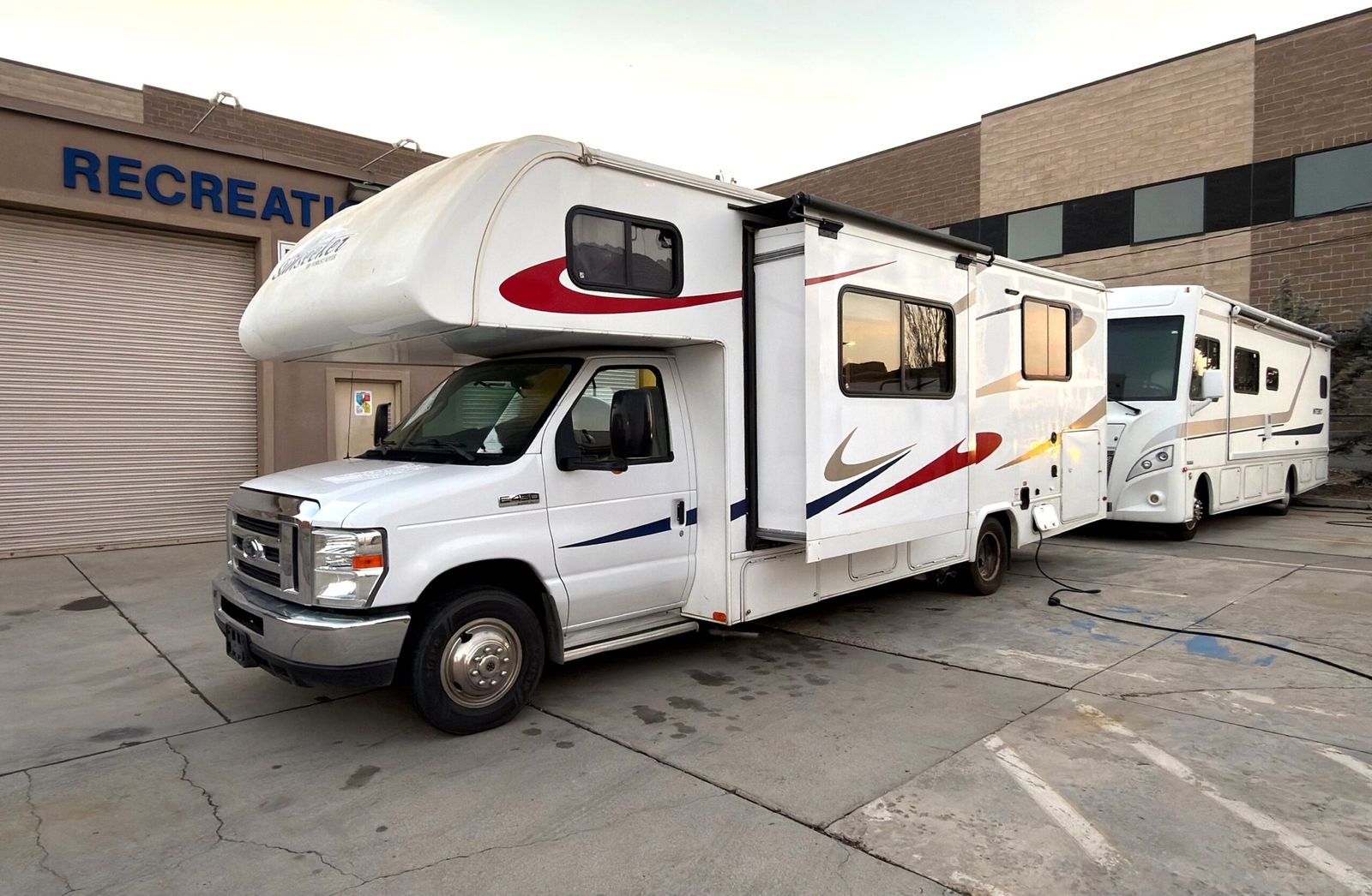 2018 Forest River Sunseeker 2650S with Slide