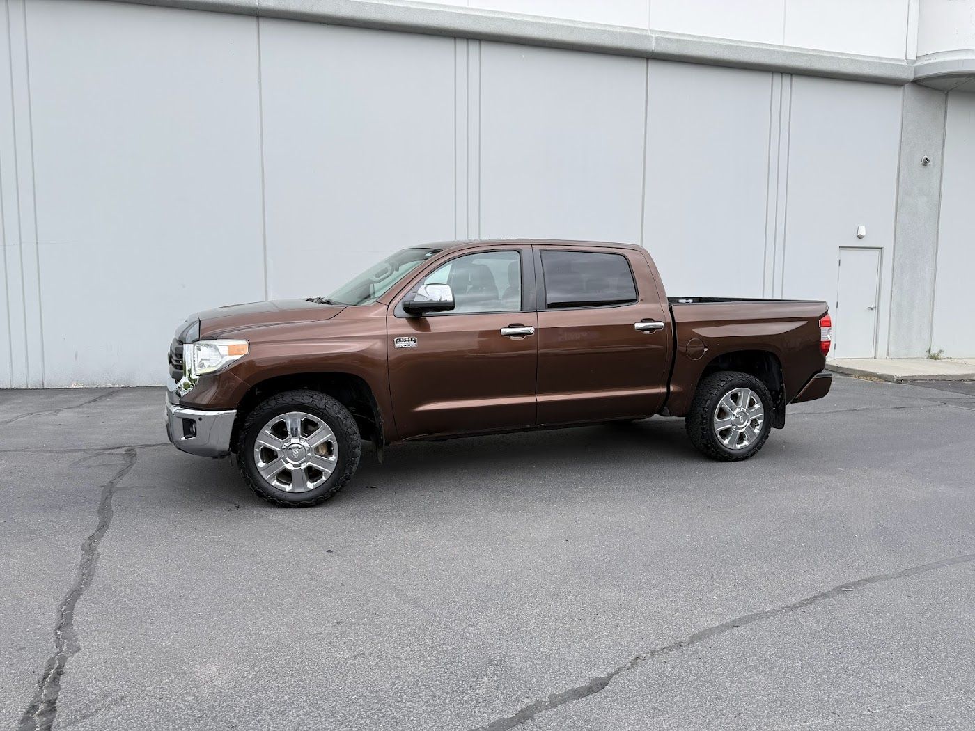 2014 TOYOTA TUNDRA Platinum