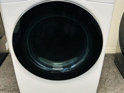 Like new Lg thinQ series electric dryer
