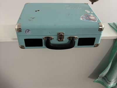 Byron Statics Portable Bluetooth Vinyl Record Player Turquoise