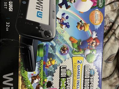 Nintendo Wii U complete in box