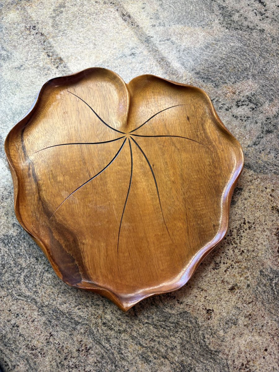 Vintage Hand Treen Hand-Carved Hardwood Leaf Serving Bowl $20 cash/venmo in Draper