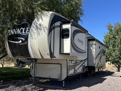 2017 Jayco Pinnacle