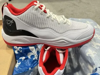 Men's size 15 LG9-lI Q4 Basketball Shoes WHITE