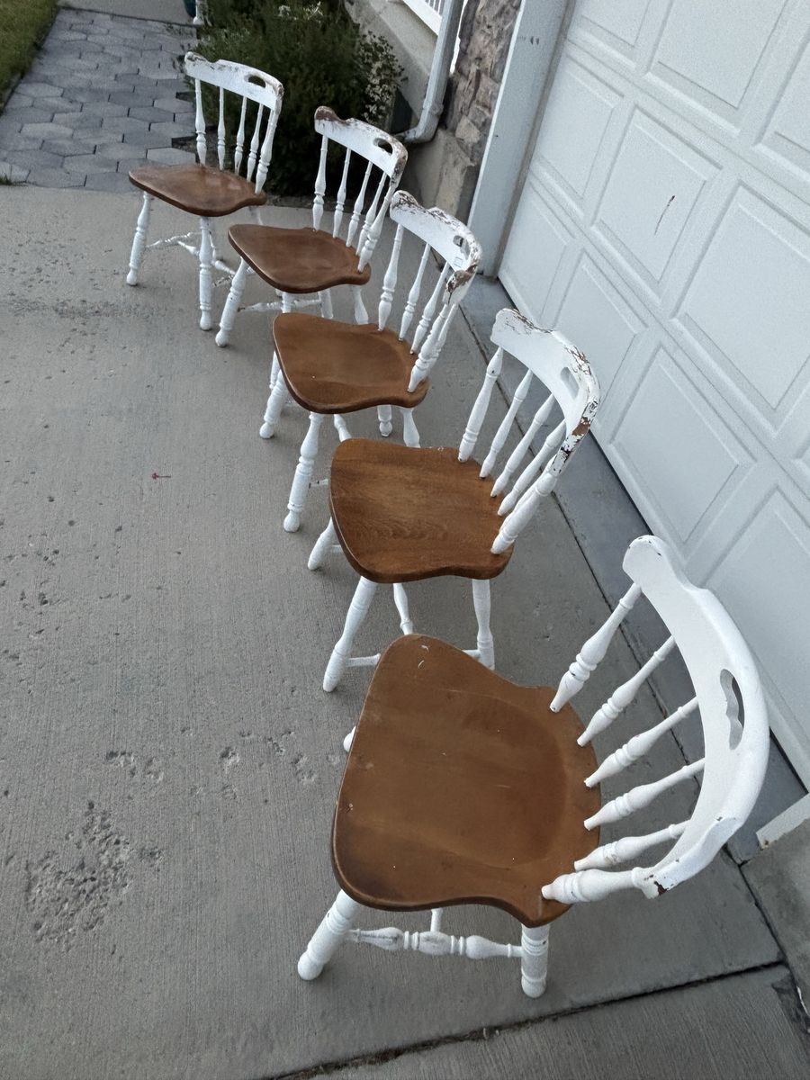 Set of 5 White & Wood Spindle Back Dining Chairs