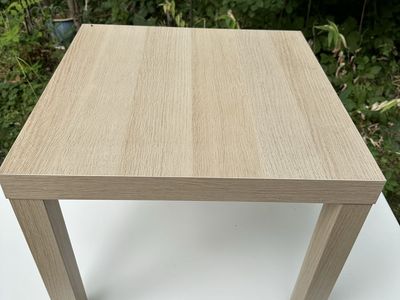 Light Oak Wood Grain Square Side Table / End Table