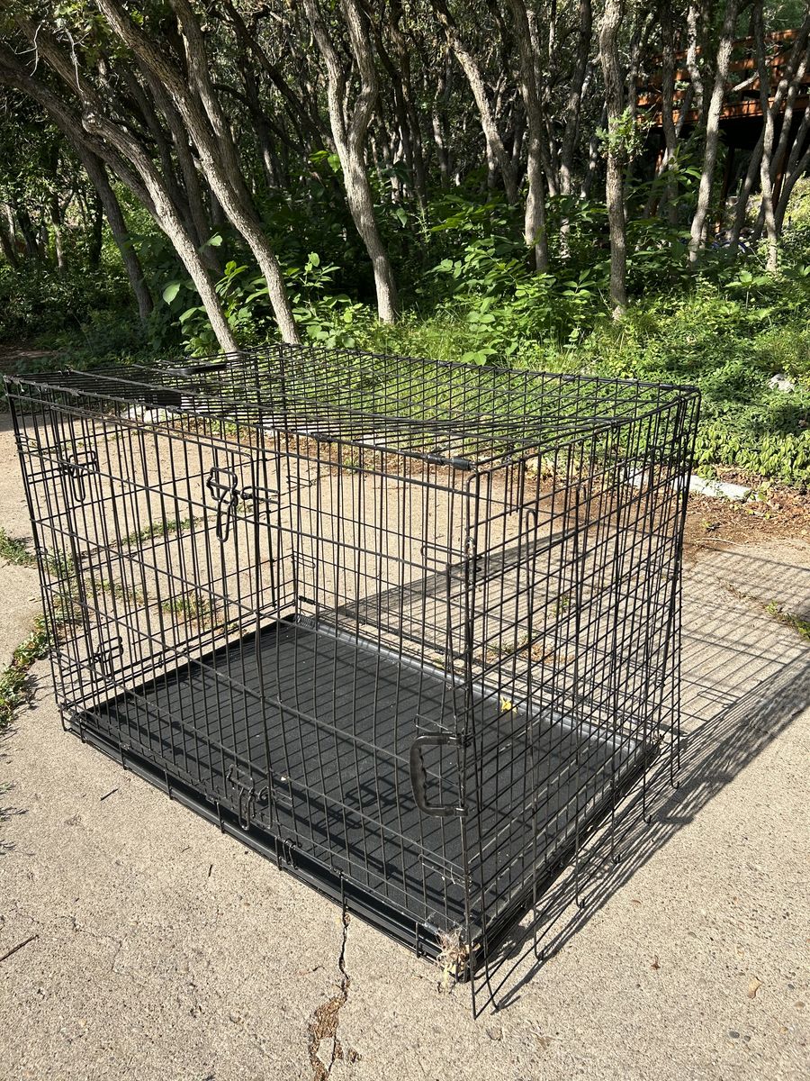XL icrate wire dog crate, diuble doors