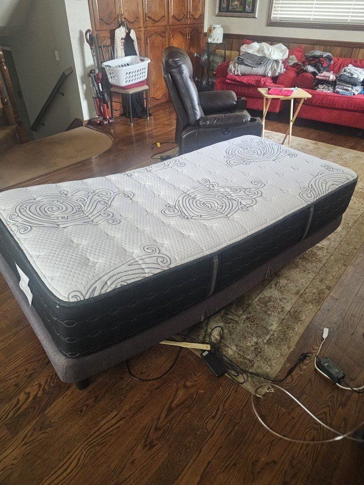 Adjustable bed