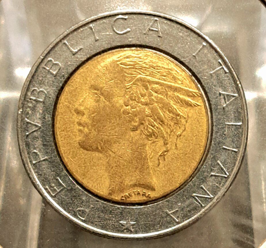 1988 Italian L500 Bi-metallic LIRA Coin