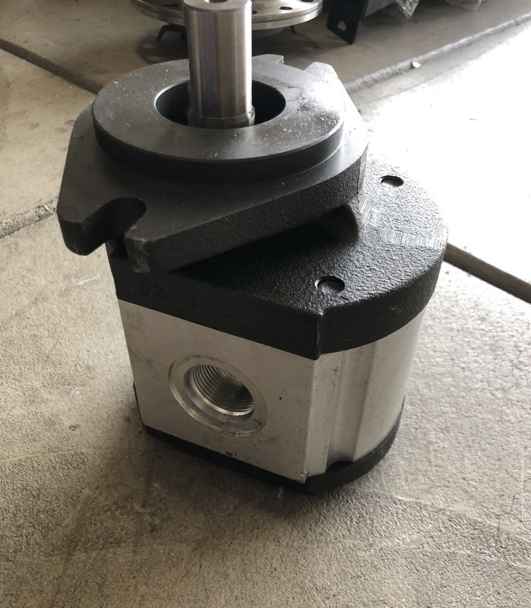 Heavy Duty Hydraulic Gear Pump for Industrial, Agricultural, or Mobile Applications - New Condition