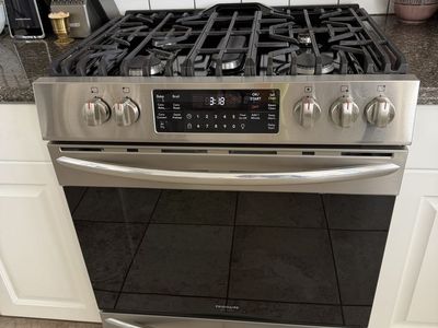Frigidaire 30" Gas range With Air fry